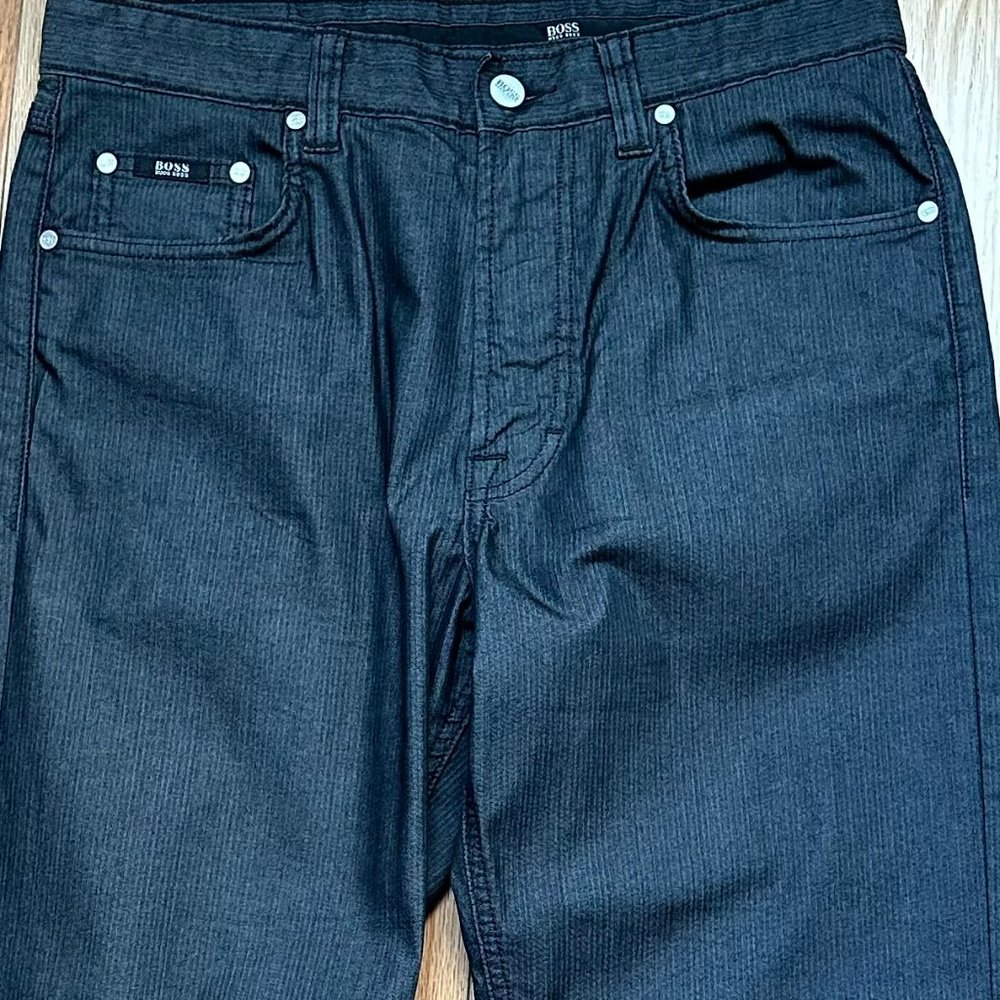 Hugo Boss | Men's Trousers | Size 33 | Regular Fit | Barely Worn